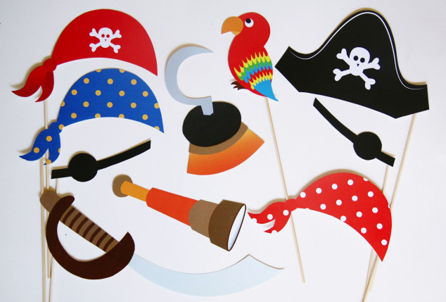 Teminio piratų gimtadienio foto atributai ant pagaliuko fotosesijai