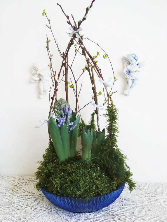 Velykų floristinė kompozicija papuošimai, hiacintas