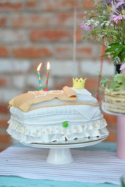 Tortas mergaitei - princesė ant žirnio